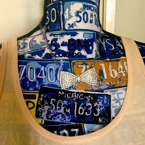 Cute silver rhinestones bow tie necklace